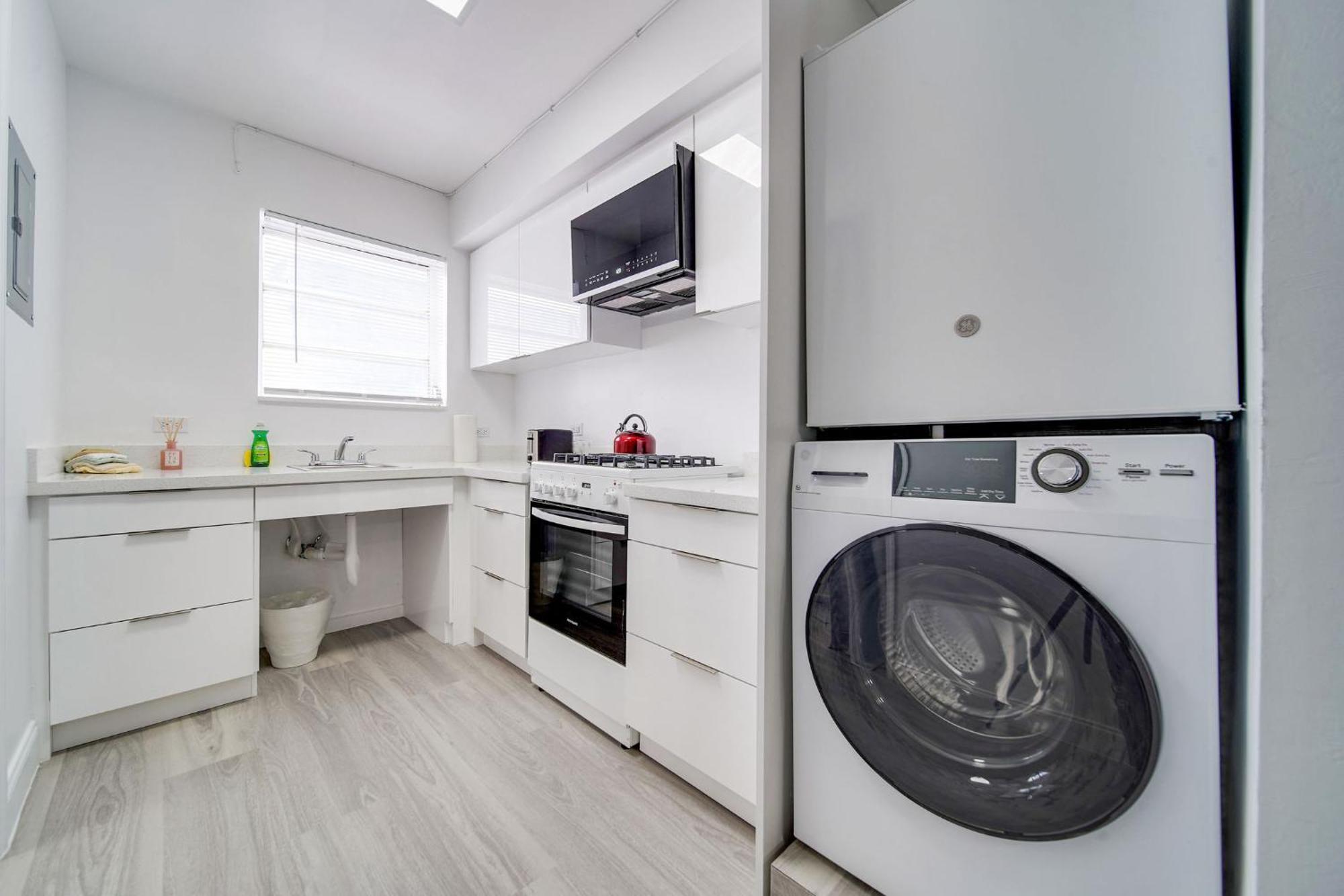 Deco Beachside Apt, W/2 Queen Beds, Washer/Dryer Маямі-Біч Екстер'єр фото
